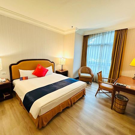 Wei-Yat Grand Hotel Tainan Exterior foto