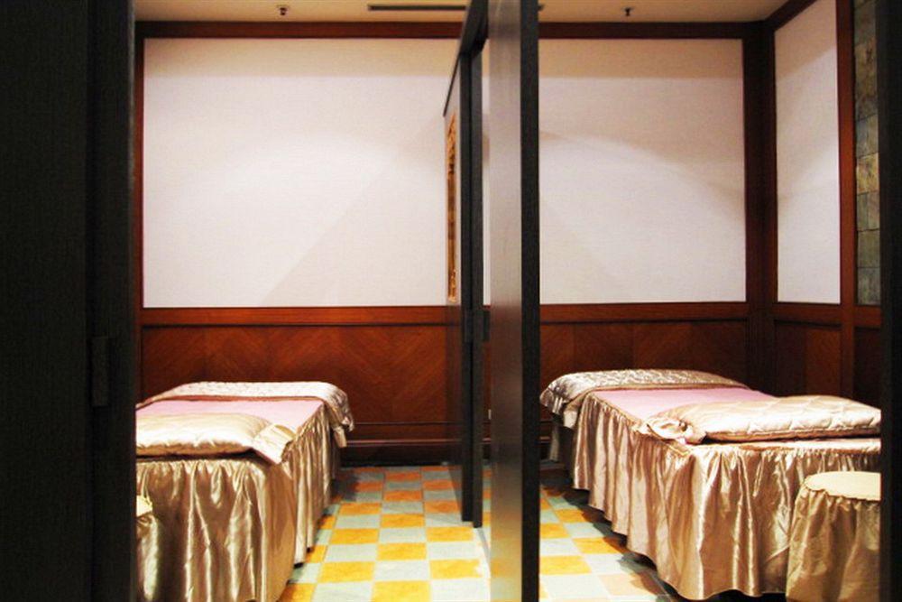 Wei-Yat Grand Hotel Tainan Exterior foto