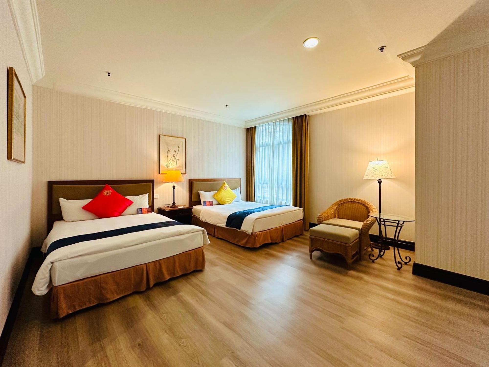 Wei-Yat Grand Hotel Tainan Exterior foto