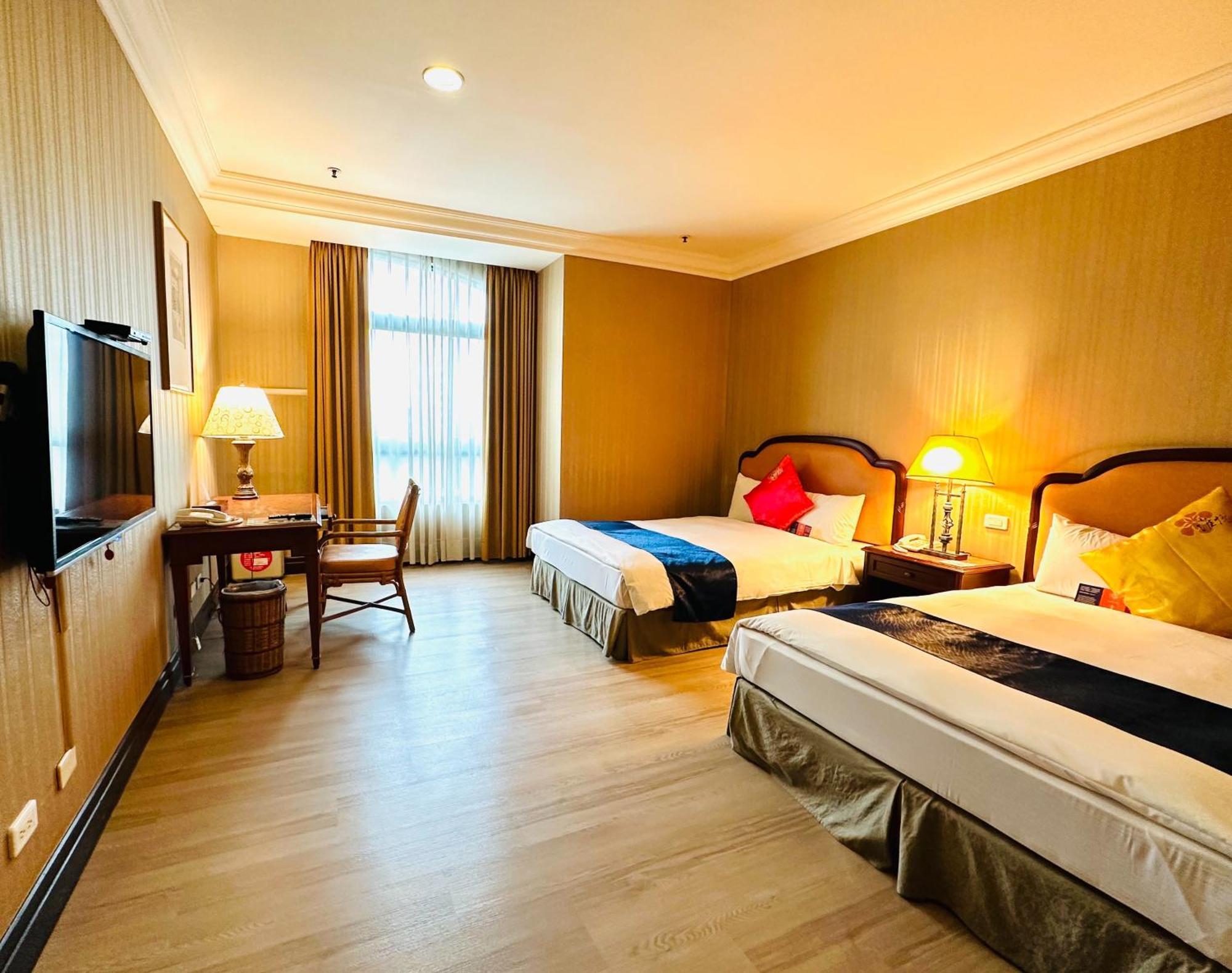 Wei-Yat Grand Hotel Tainan Exterior foto