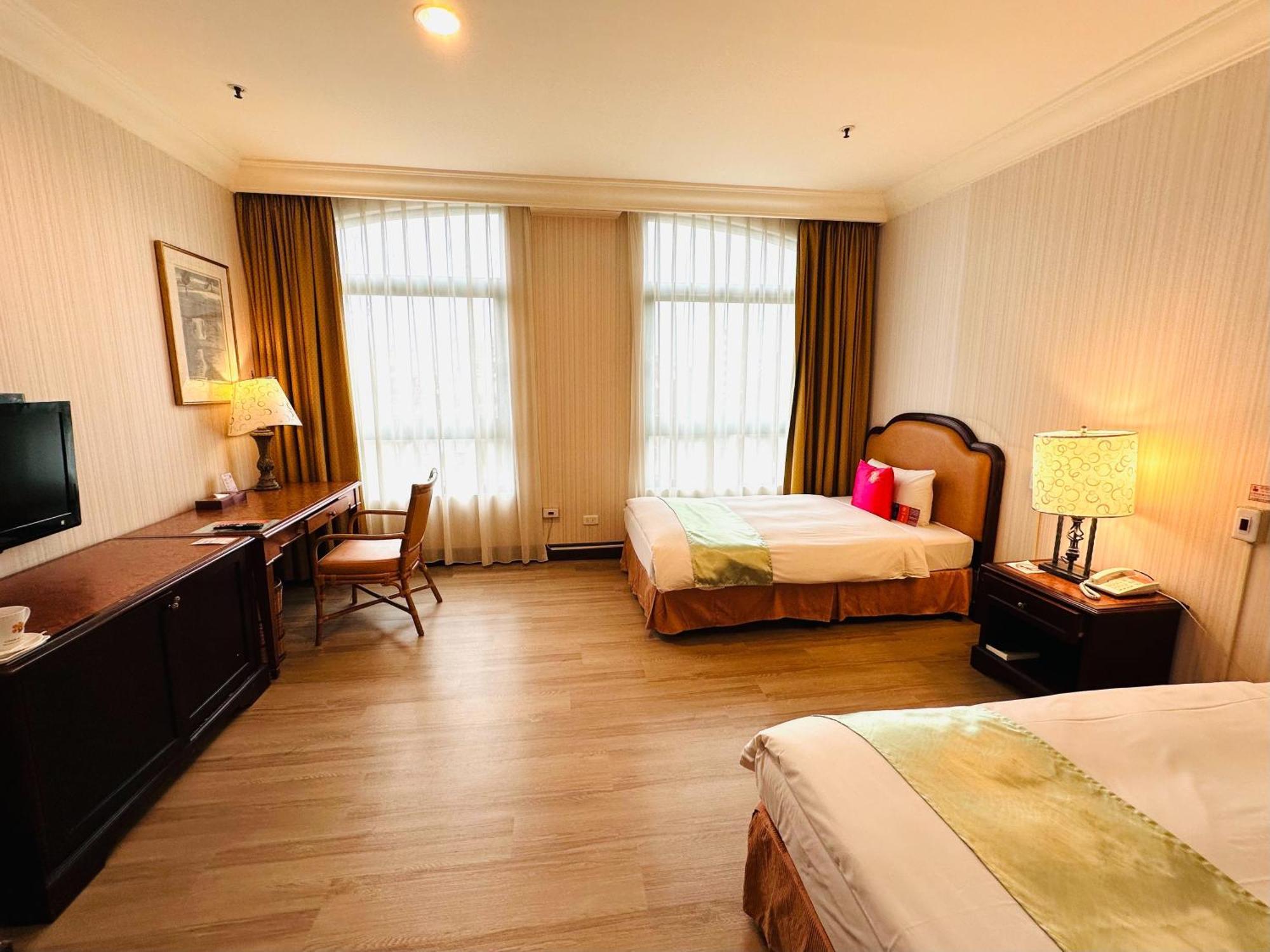 Wei-Yat Grand Hotel Tainan Exterior foto