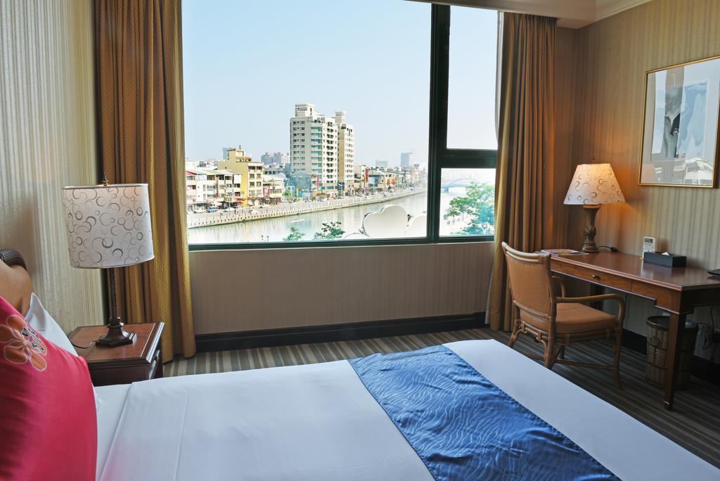 Wei-Yat Grand Hotel Tainan Exterior foto